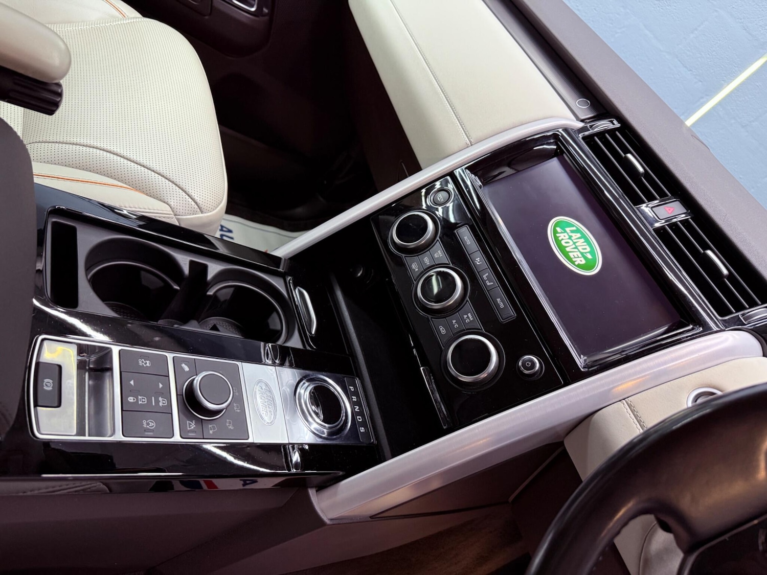 Used Land Rover Discovery 2018 for sale - 77066743: Photo 73