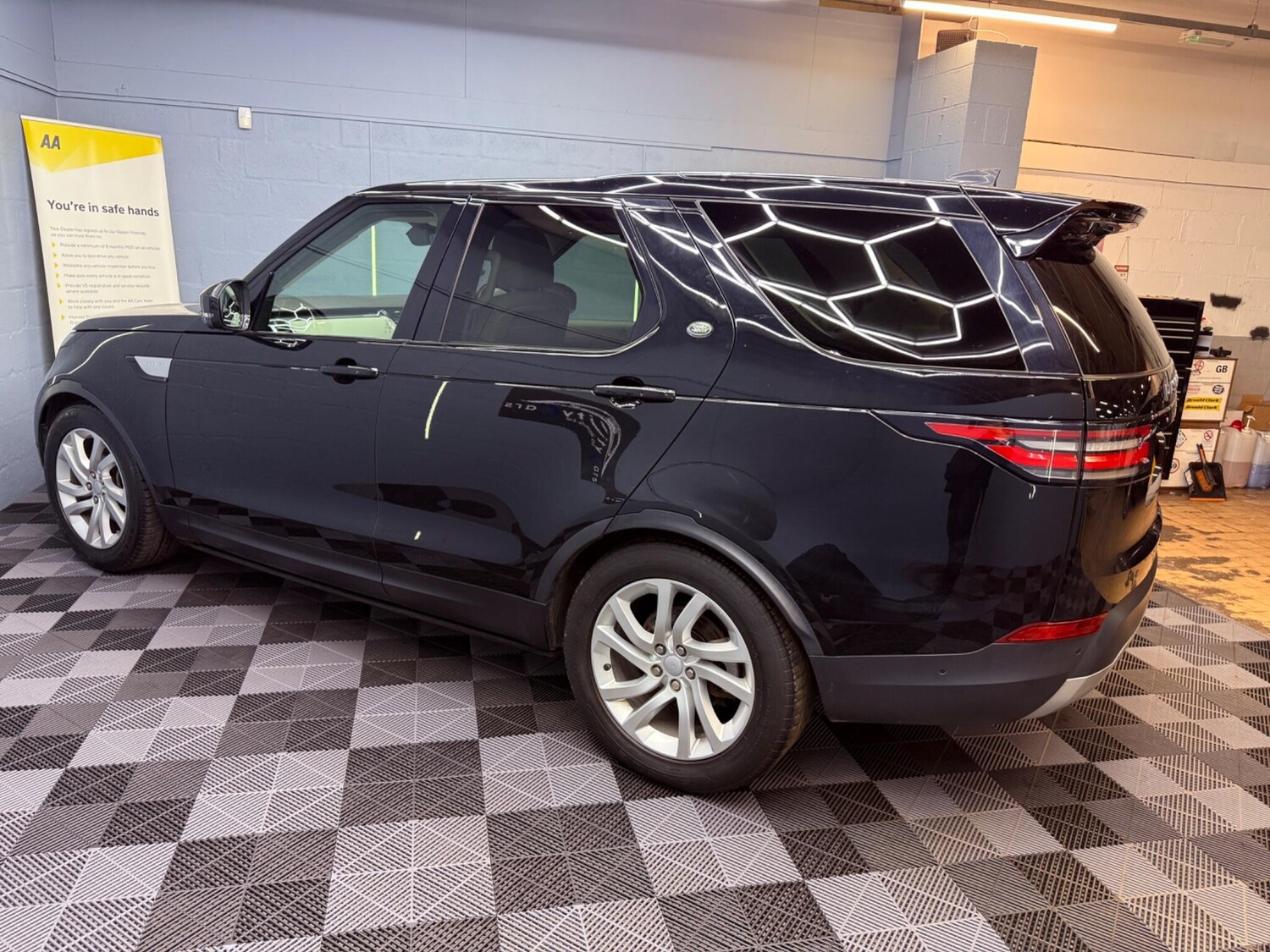 Used Land Rover Discovery 2018 for sale - 77066743: Photo 78