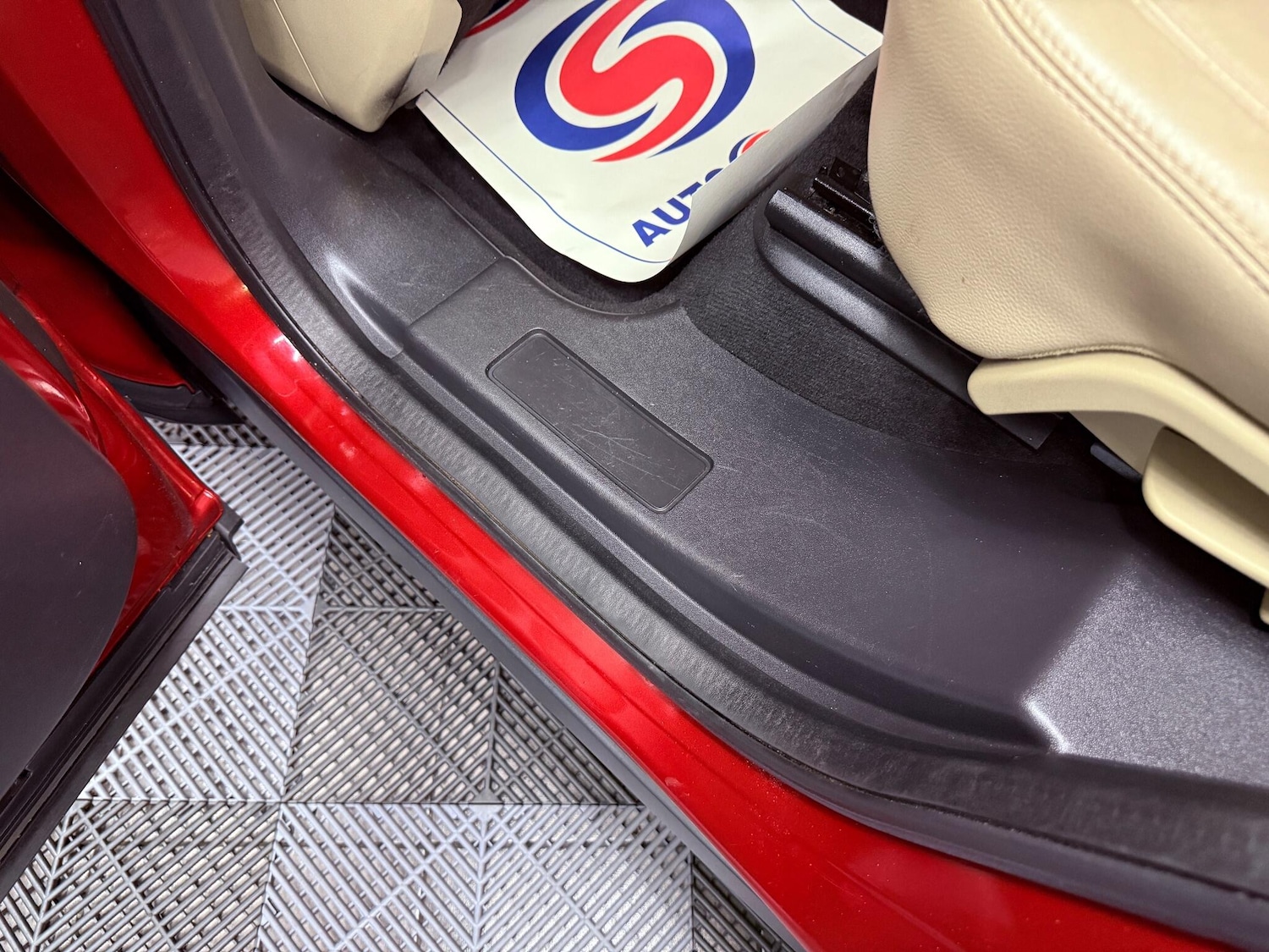 Used Land Rover Discovery Sport 2015 for sale - 76512174: Photo 31