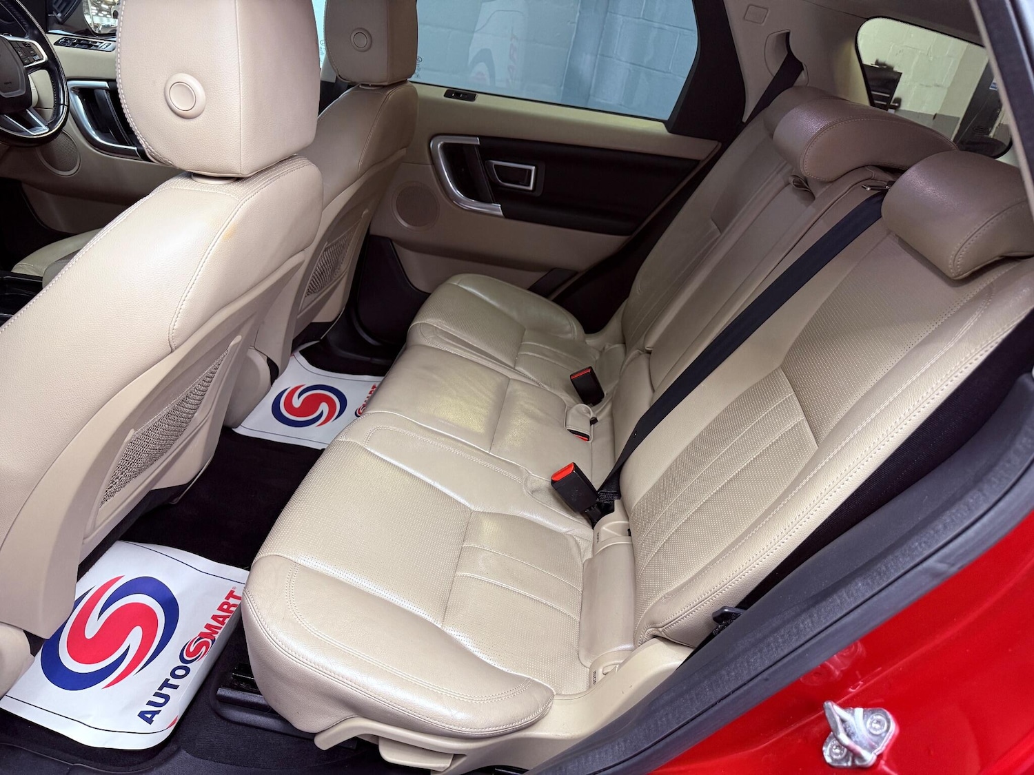 Used Land Rover Discovery Sport 2015 for sale - 76512174: Photo 32