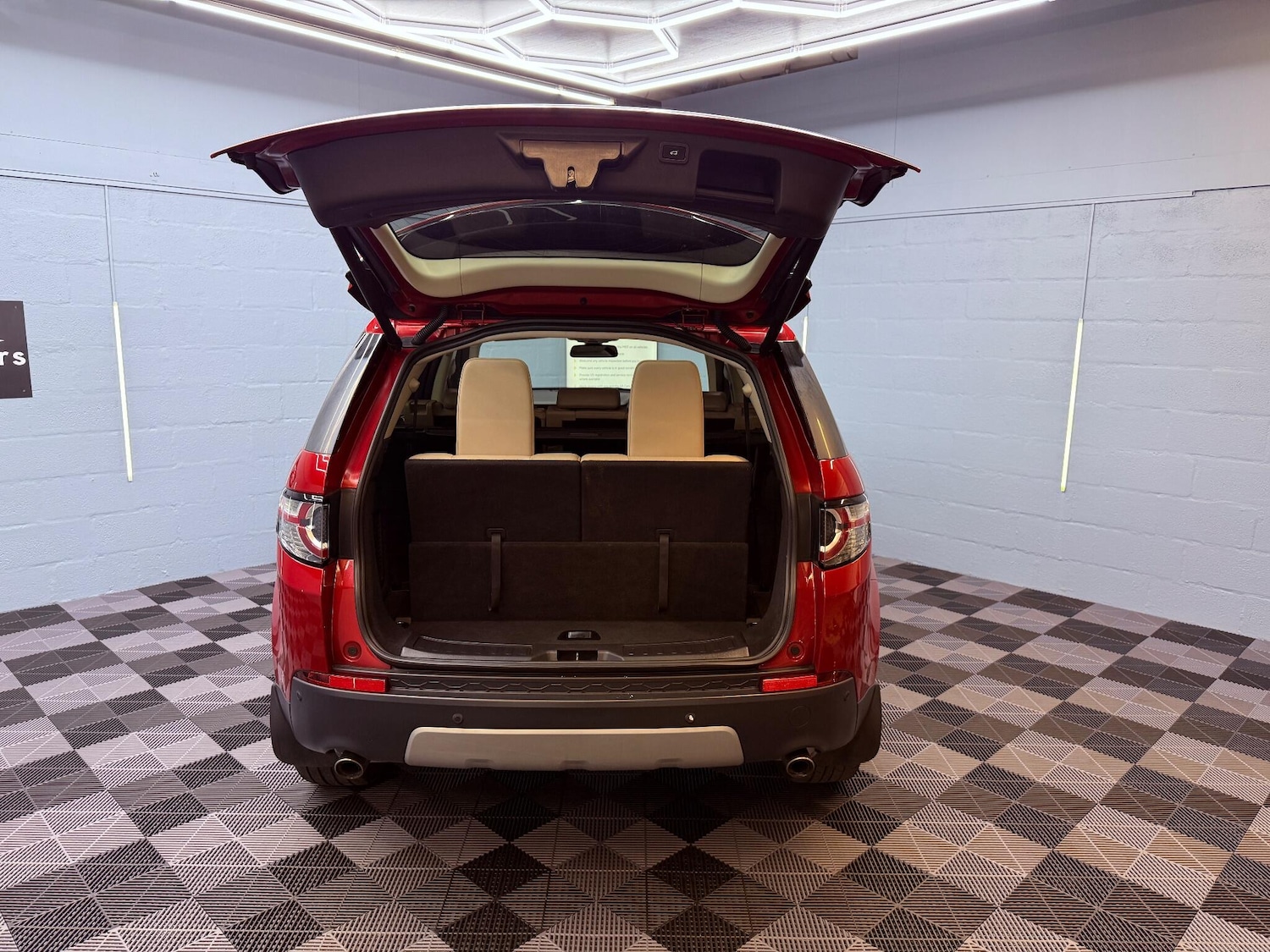 Used Land Rover Discovery Sport 2015 for sale - 76512174: Photo 36