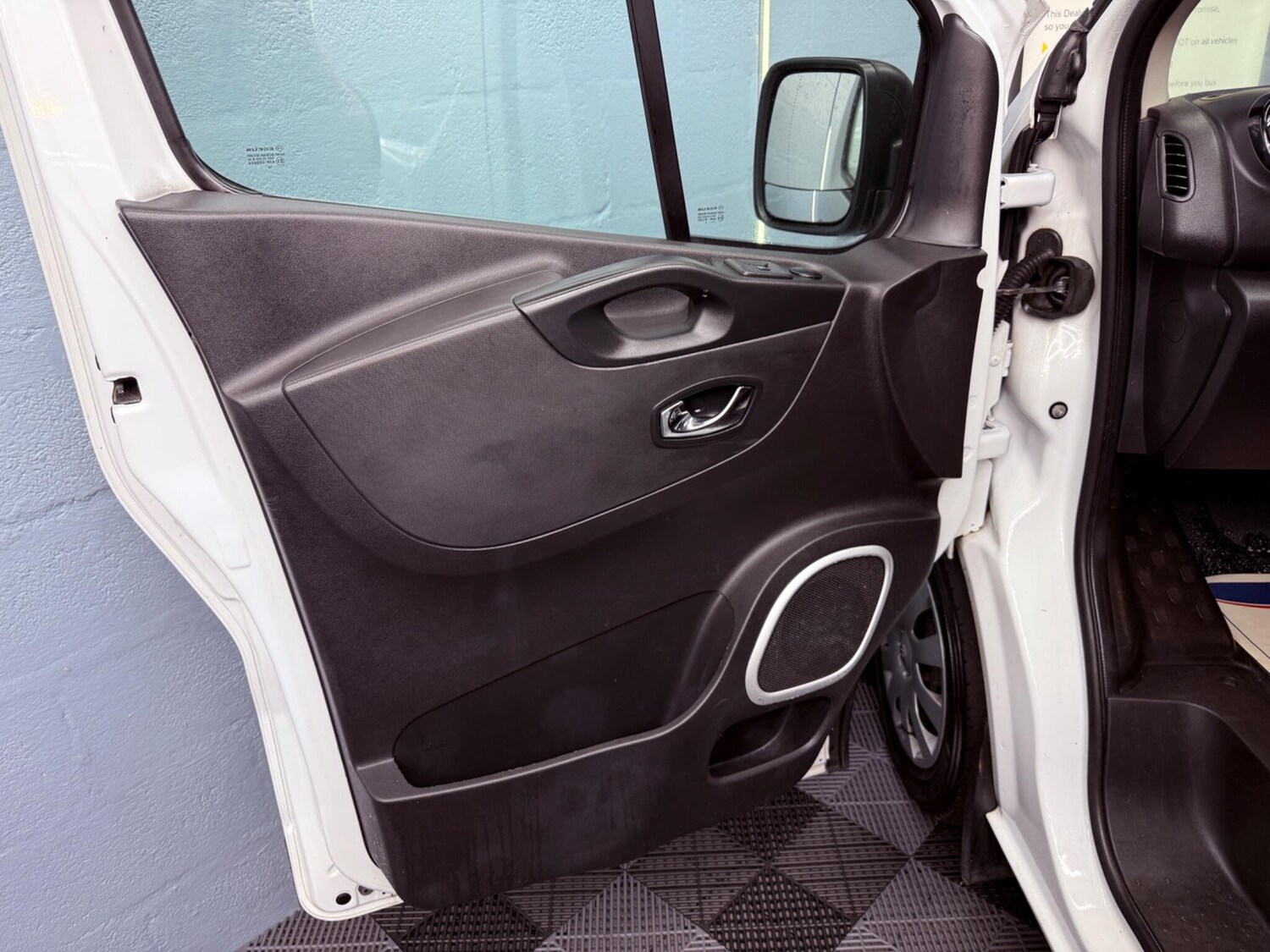 Used Vauxhall Vivaro 2019 for sale - 77456101: Photo 19