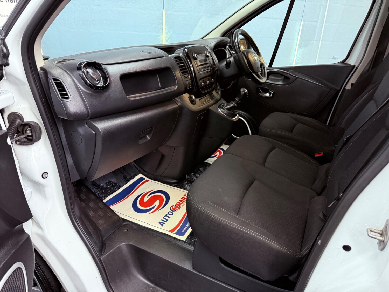 Used Vauxhall Vivaro 2019 for sale - 77456101: Photo 24