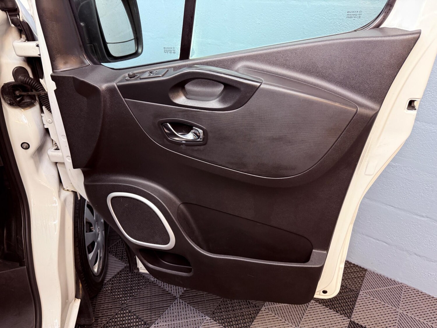 Used Vauxhall Vivaro 2019 for sale - 77456101: Photo 30