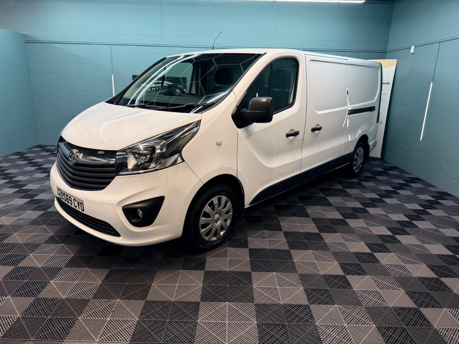 Used Vauxhall Vivaro 2019 for sale - 77456101: Photo 6