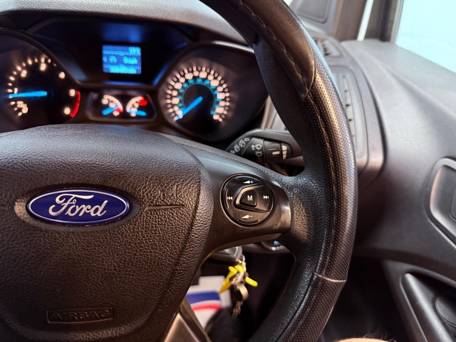 Used Ford Grand Tourneo Connect 2015 for sale - 75884195: Photo 12