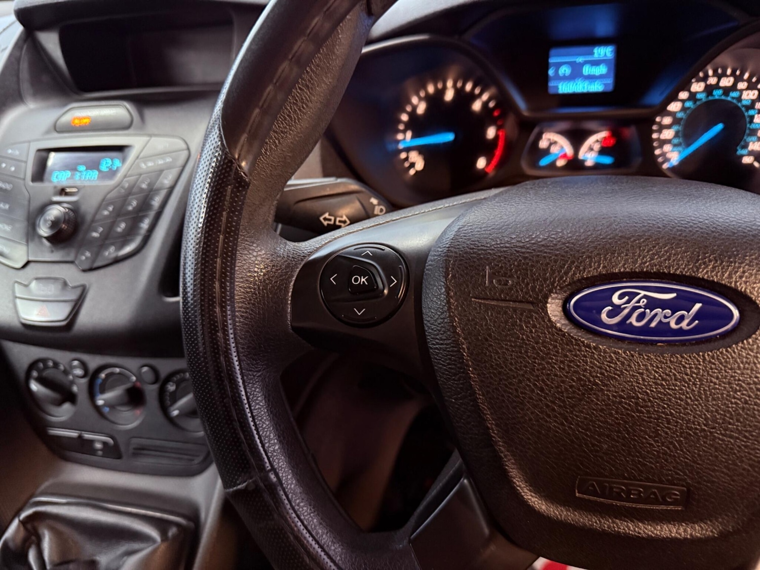 Used Ford Grand Tourneo Connect 2015 for sale - 75884195: Photo 13