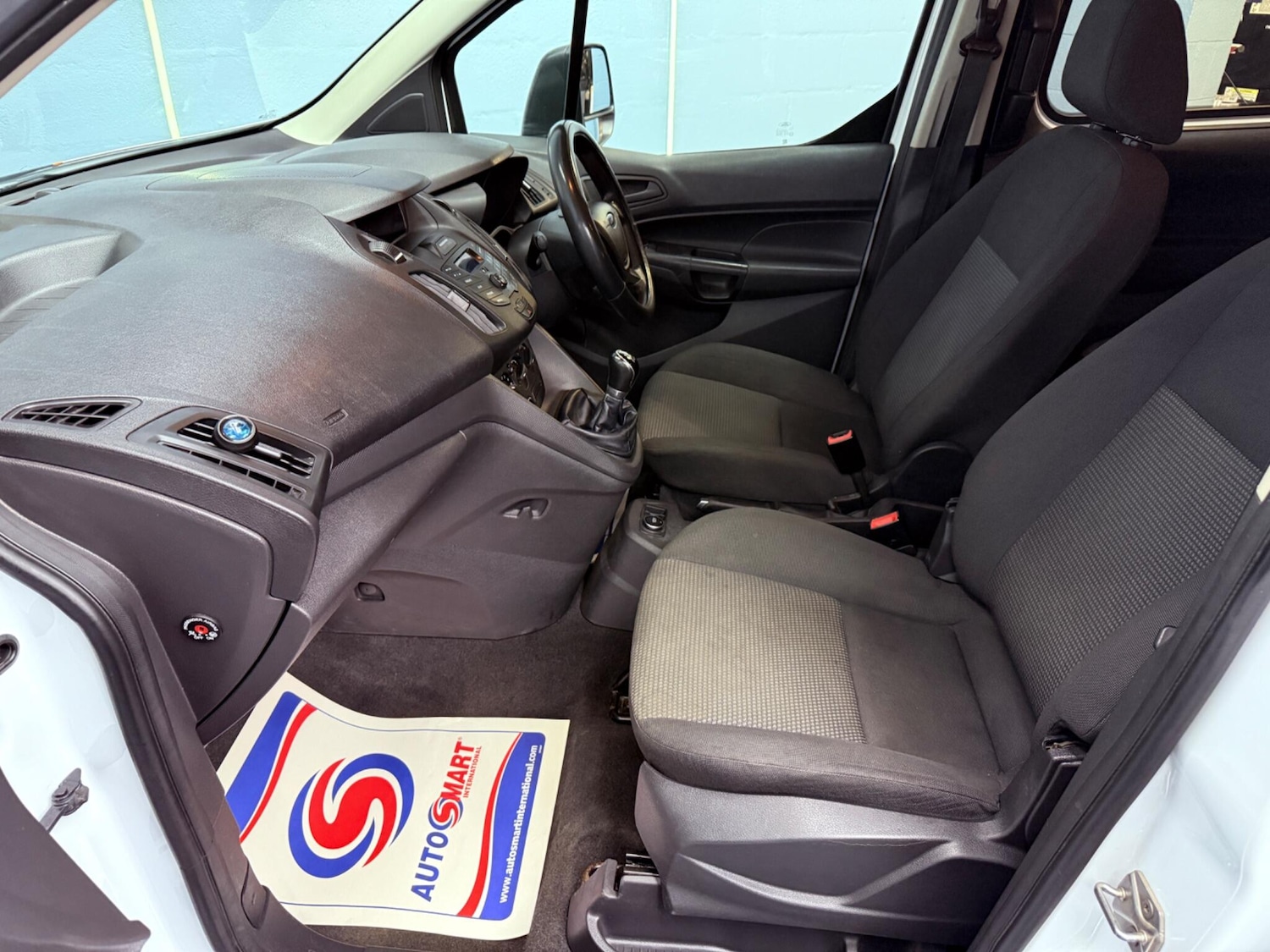 Used Ford Grand Tourneo Connect 2015 for sale - 75884195: Photo 18