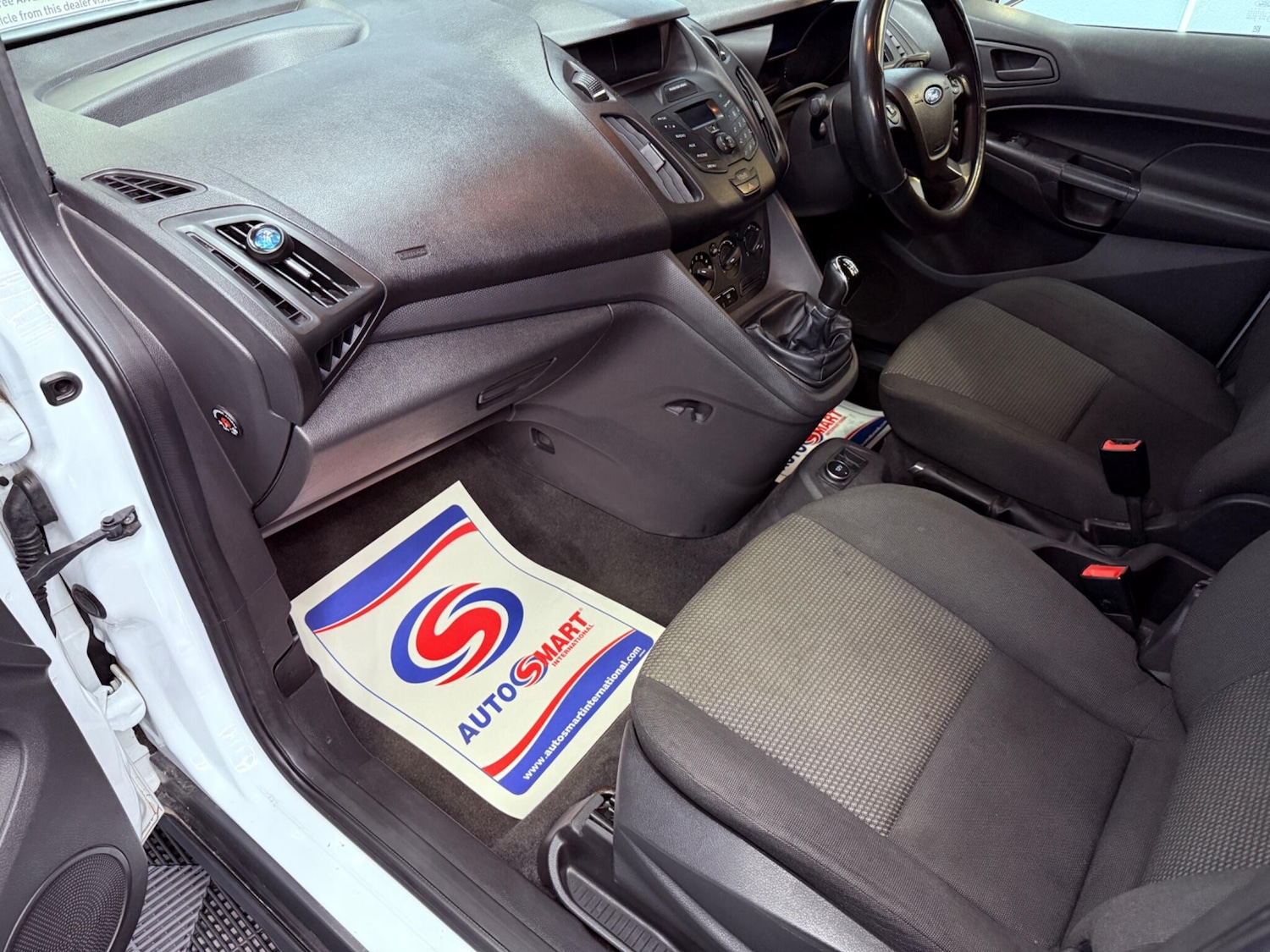 Used Ford Grand Tourneo Connect 2015 for sale - 75884195: Photo 19