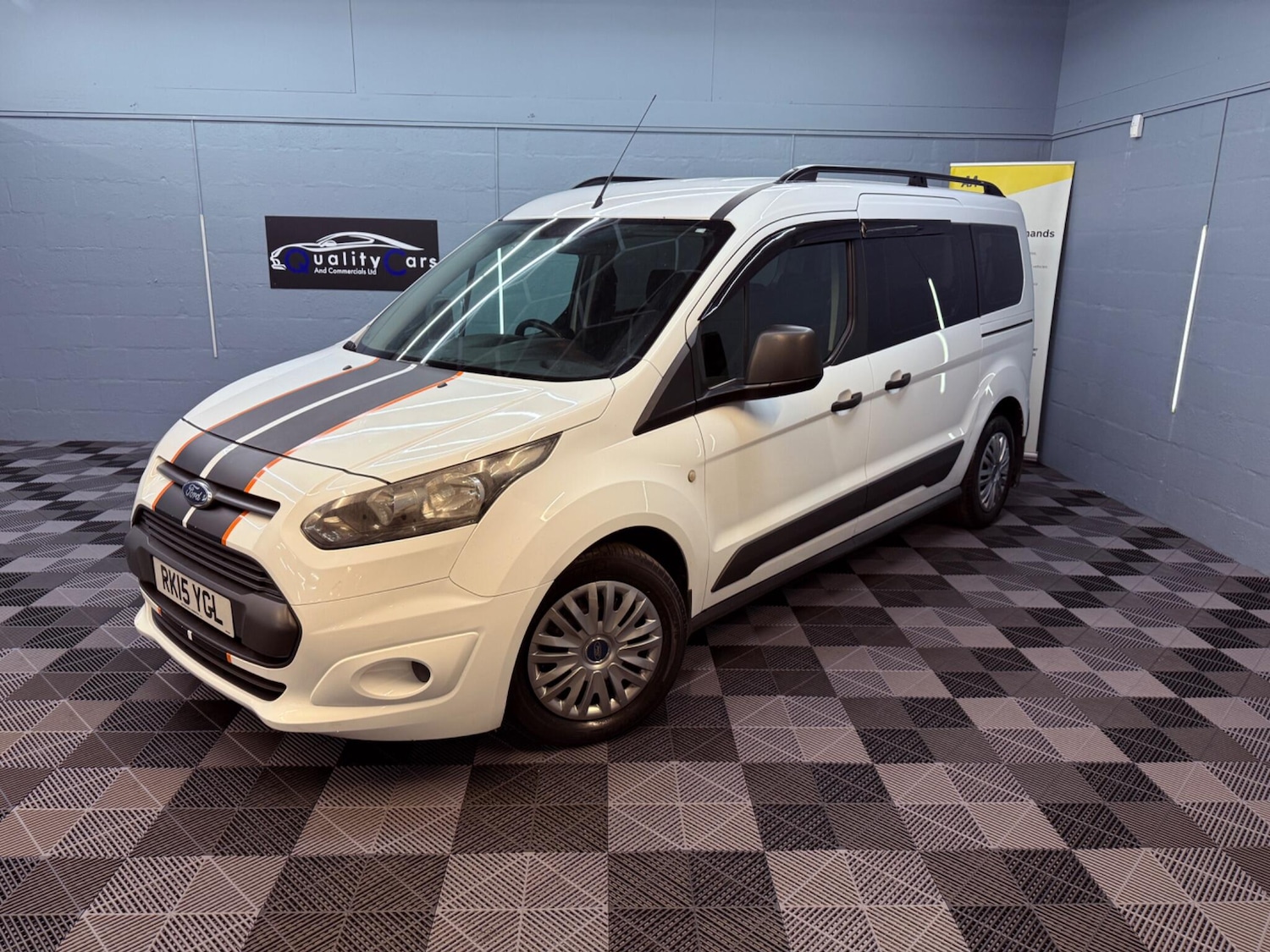Used Ford Grand Tourneo Connect 2015 for sale - 75884195: Photo 2