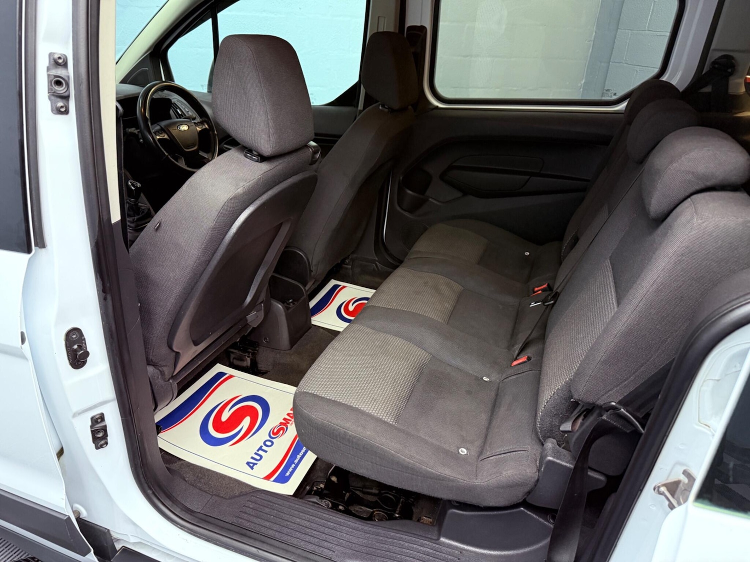 Used Ford Grand Tourneo Connect 2015 for sale - 75884195: Photo 21