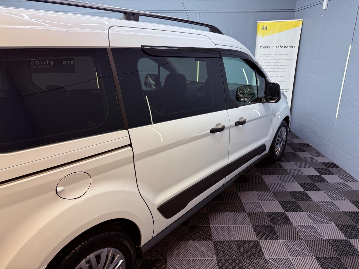 Used Ford Grand Tourneo Connect 2015 for sale - 75884195: Photo 25