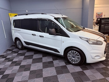 Used Ford Grand Tourneo Connect 2015 for sale - 75884195: Photo