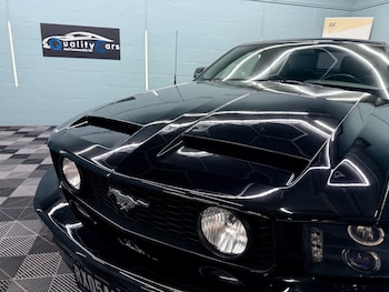 Used Ford Mustang 2005 for sale - 79348316: Photo