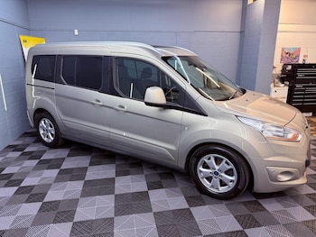 Used Ford Grand Tourneo Connect 2014 for sale - 76527902: Photo
