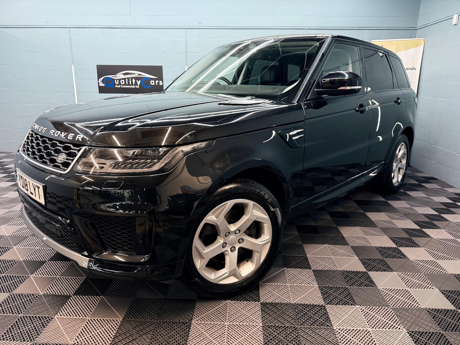 Used Land Rover Range Rover Sport 2018 for sale - 76269832: Photo 1