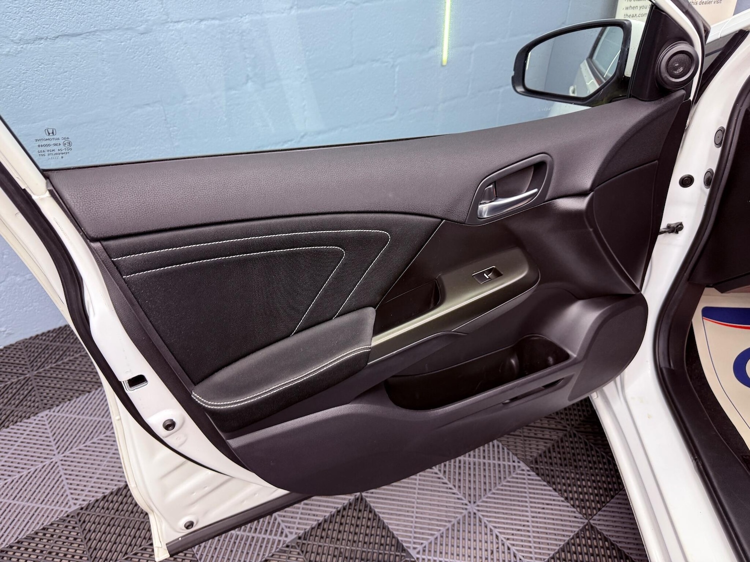 Used Honda Civic 2016 for sale - 76227485: Photo 22