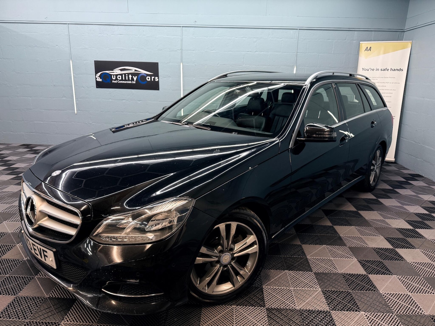 Used Mercedes-Benz E Class 2013 for sale - 76742834: Photo 1