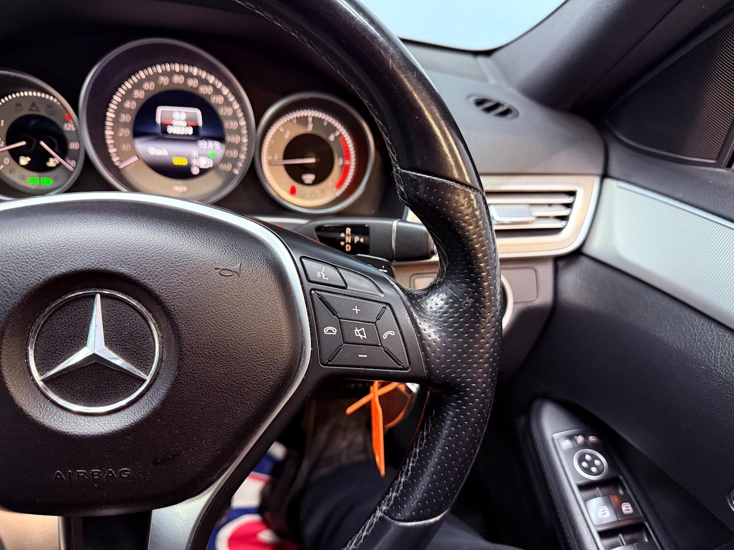 Used Mercedes-Benz E Class 2013 for sale - 76742834: Photo 21