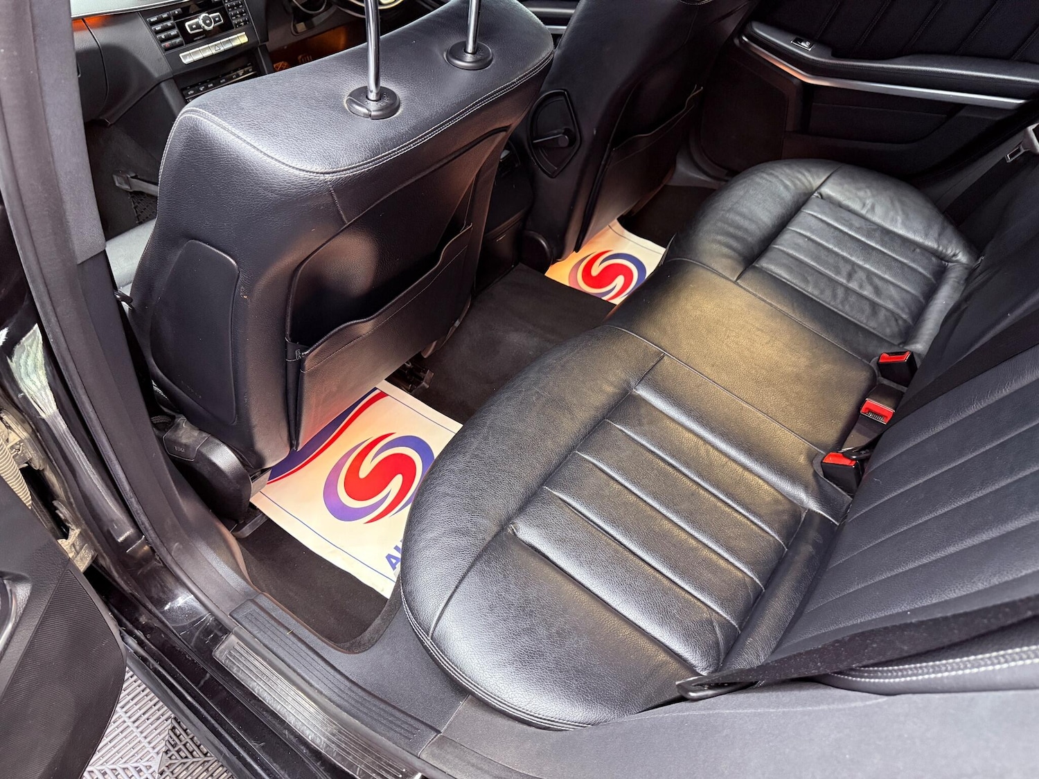 Used Mercedes-Benz E Class 2013 for sale - 76742834: Photo 34