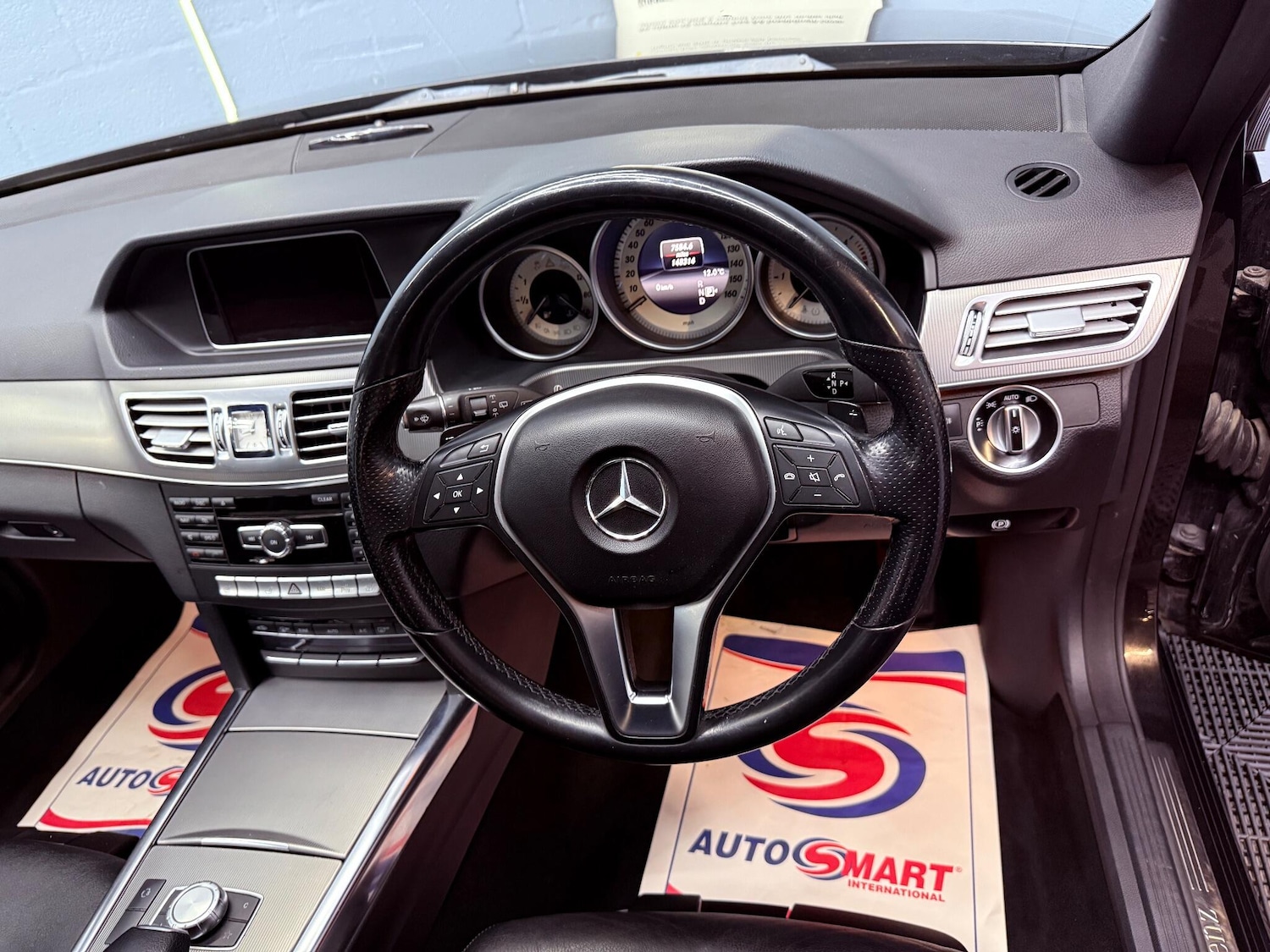 Used Mercedes-Benz E Class 2013 for sale - 76742834: Photo 51