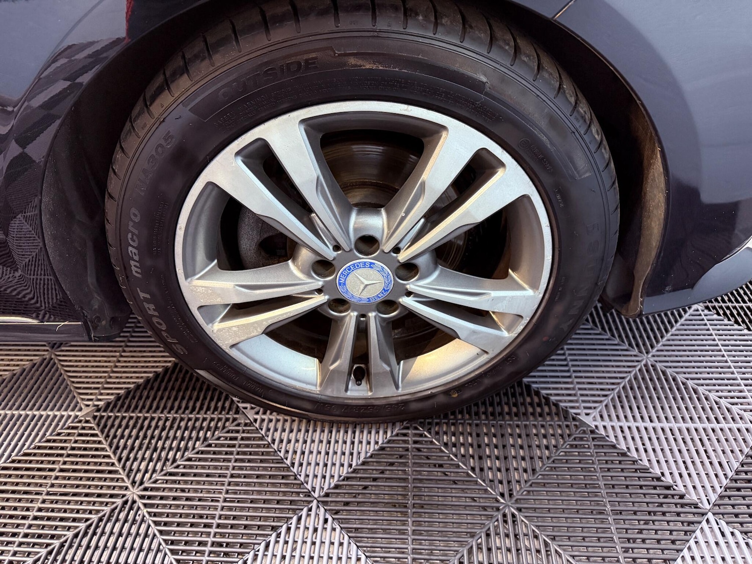 Used Mercedes-Benz E Class 2013 for sale - 76742834: Photo 53