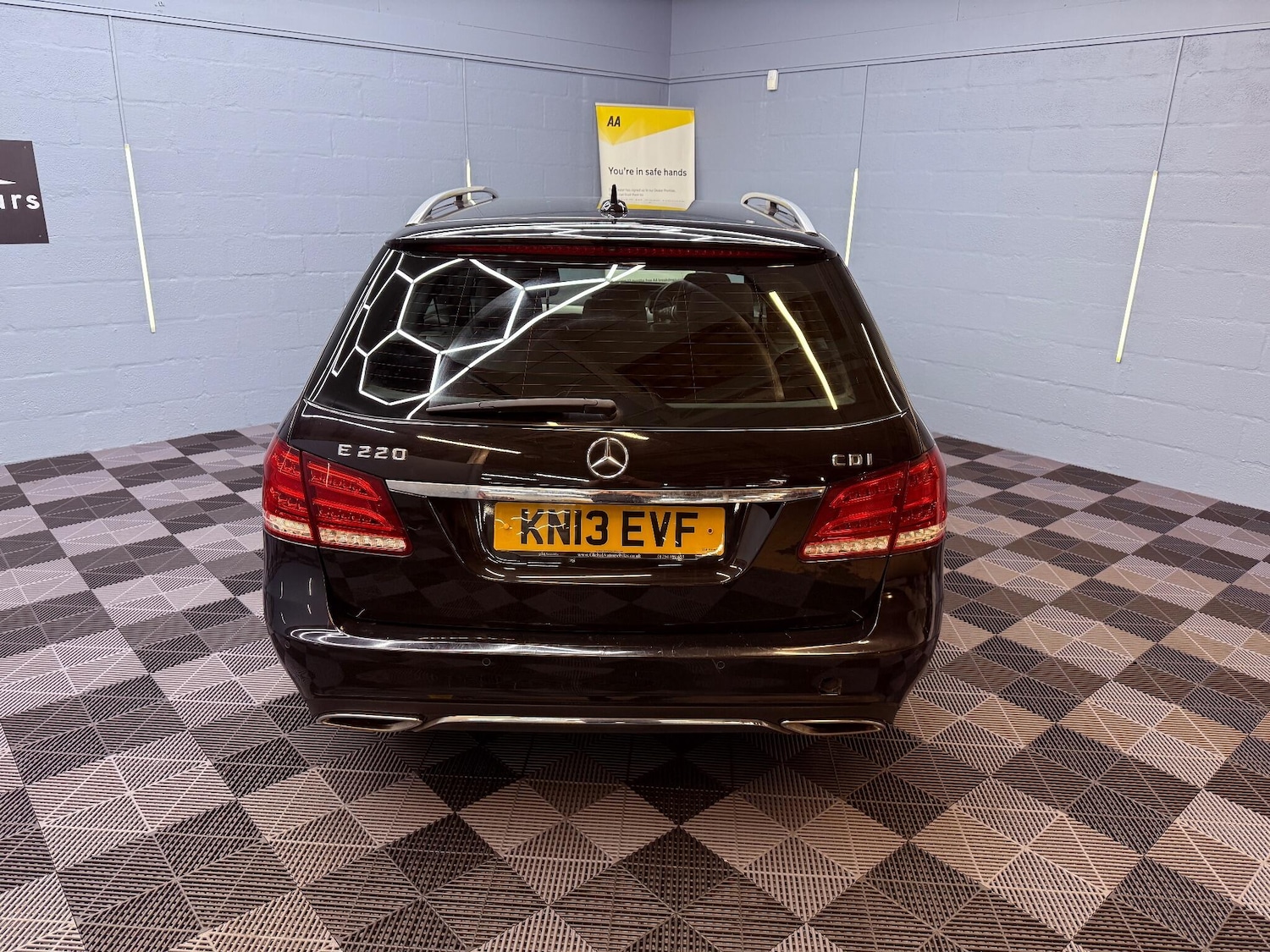 Used Mercedes-Benz E Class 2013 for sale - 76742834: Photo 56