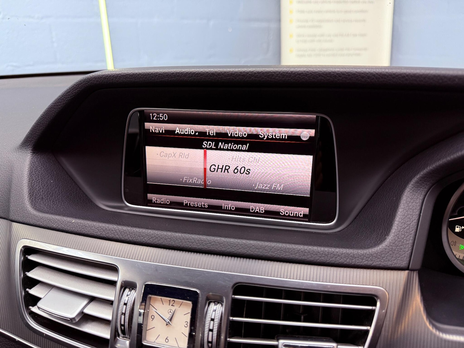 Used Mercedes-Benz E Class 2013 for sale - 76742834: Photo 9