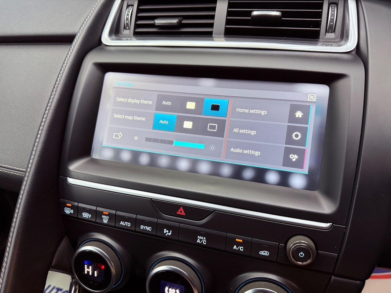 Used Jaguar E-Pace 2019 for sale - 77612544: Photo 9