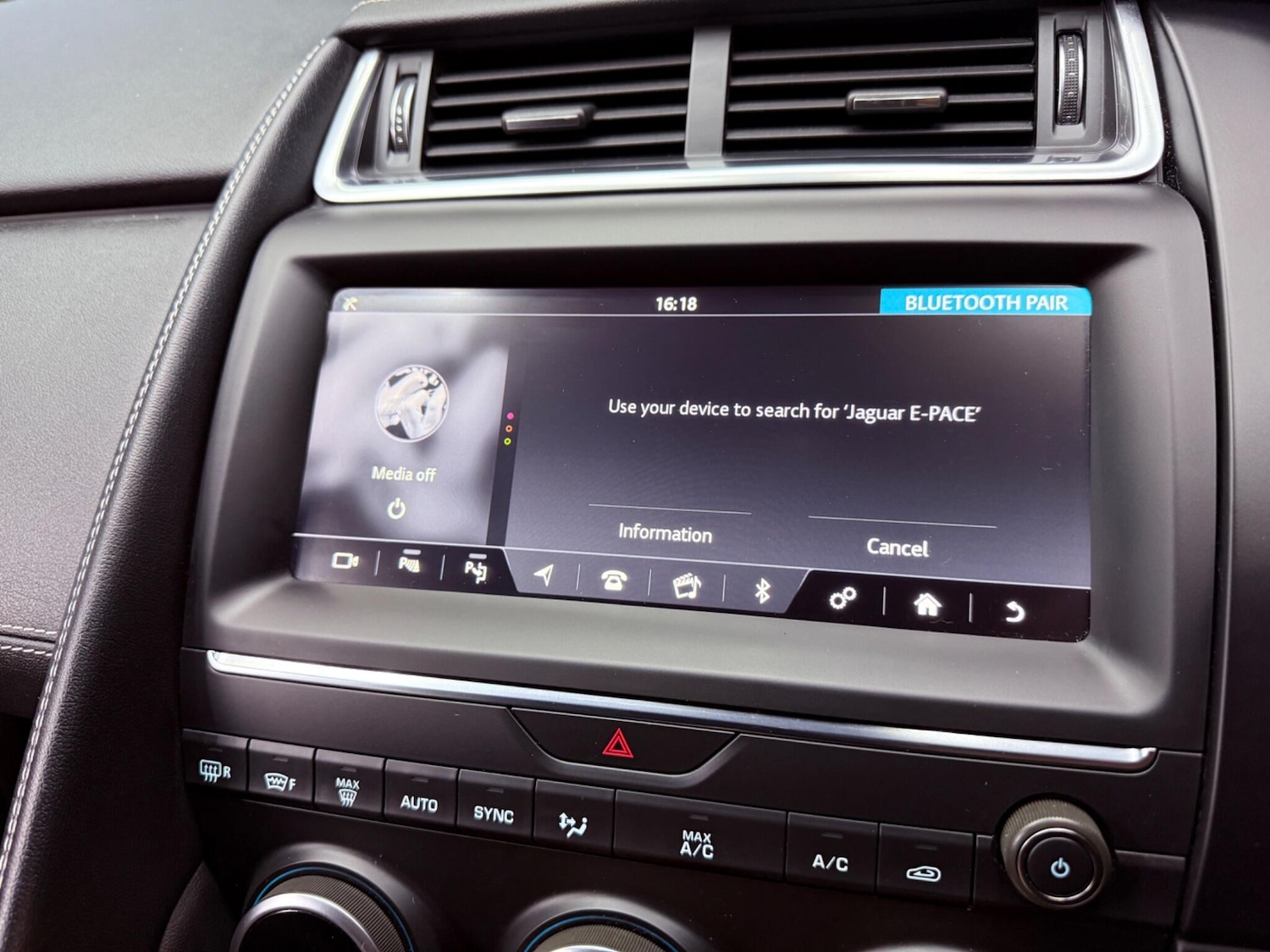 Used Jaguar E-Pace 2019 for sale - 77155904: Photo 14