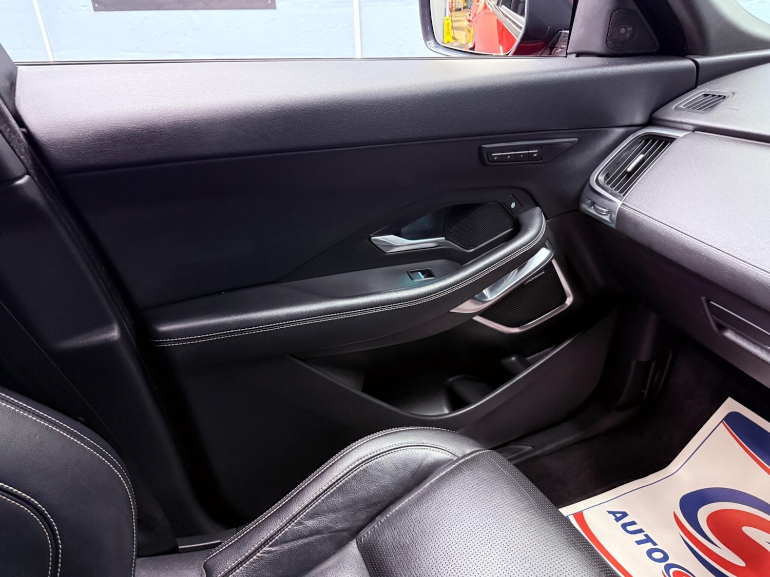 Used Jaguar E-Pace 2019 for sale - 77155904: Photo 17