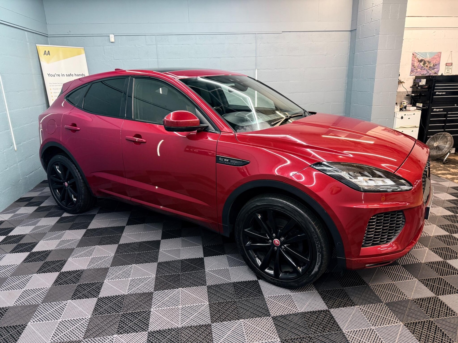 Used Jaguar E-Pace 2019 for sale - 77155904: Photo 3