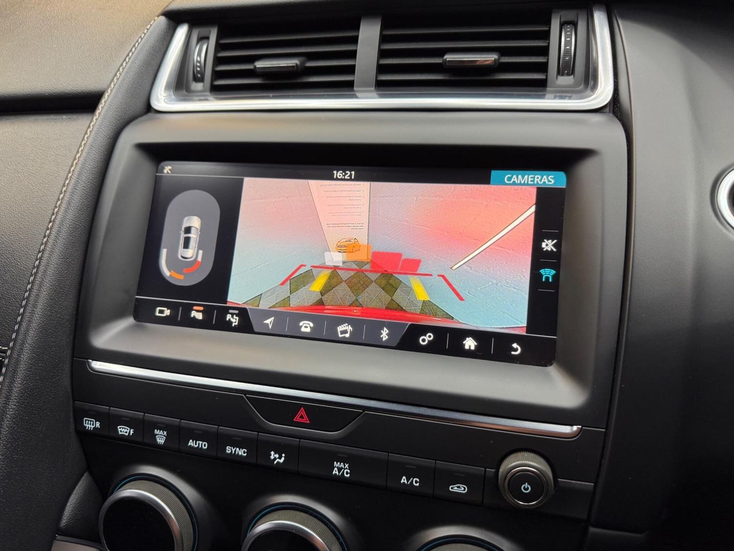 Used Jaguar E-Pace 2019 for sale - 77155904: Photo 9