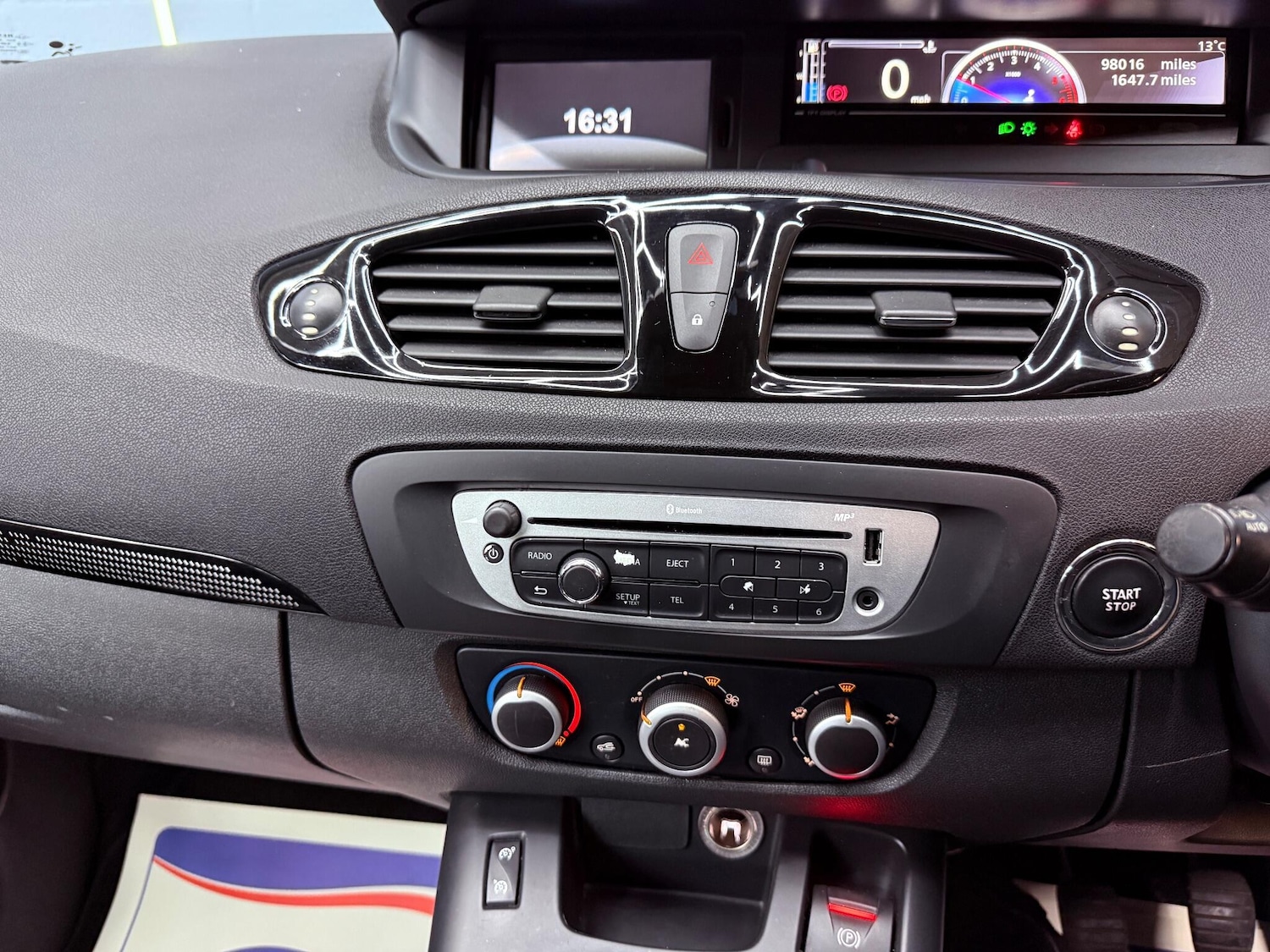 Used Renault Grand Scenic 2012 for sale - 76832151: Photo 11