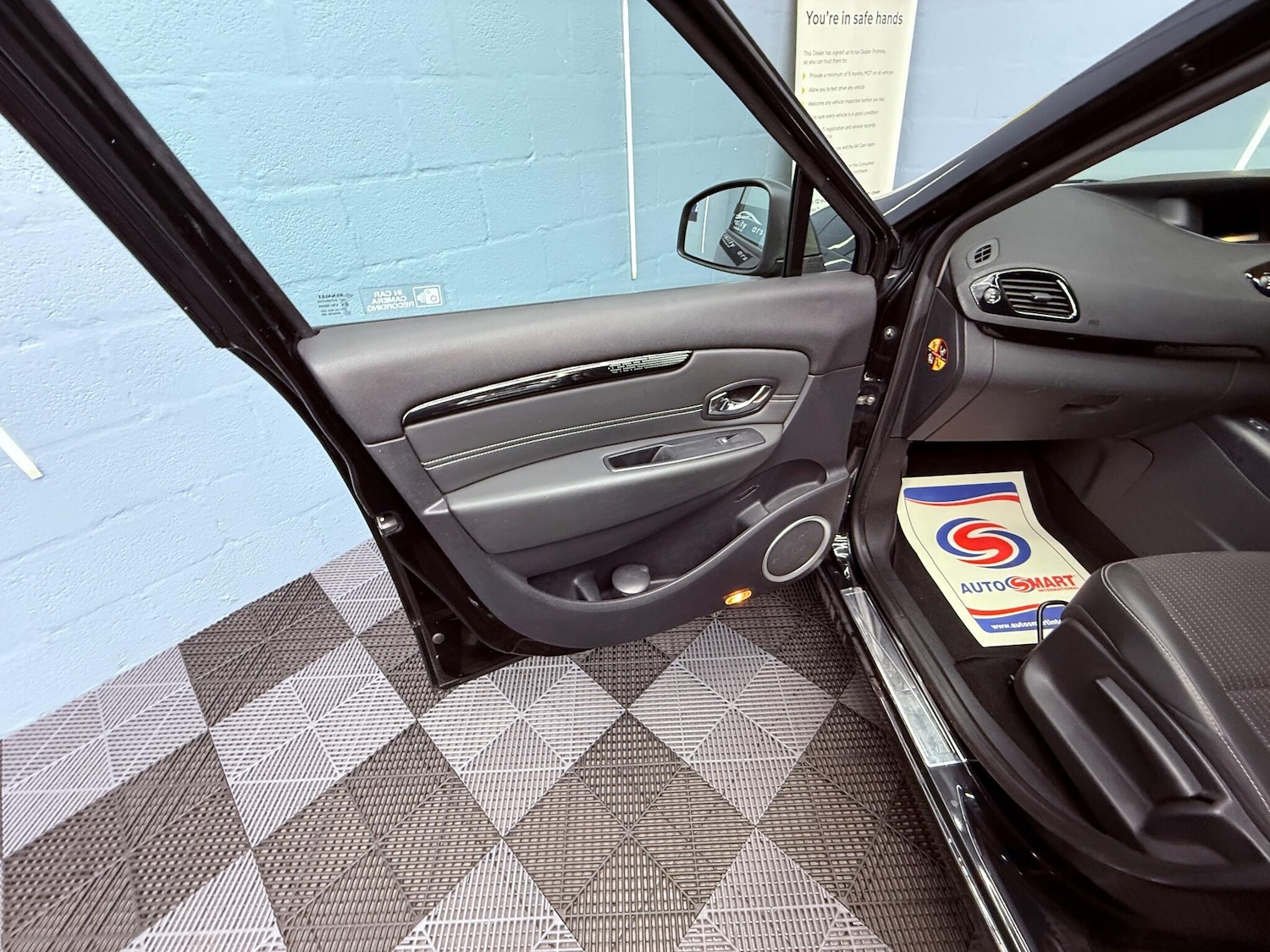 Used Renault Grand Scenic 2012 for sale - 76832151: Photo 17