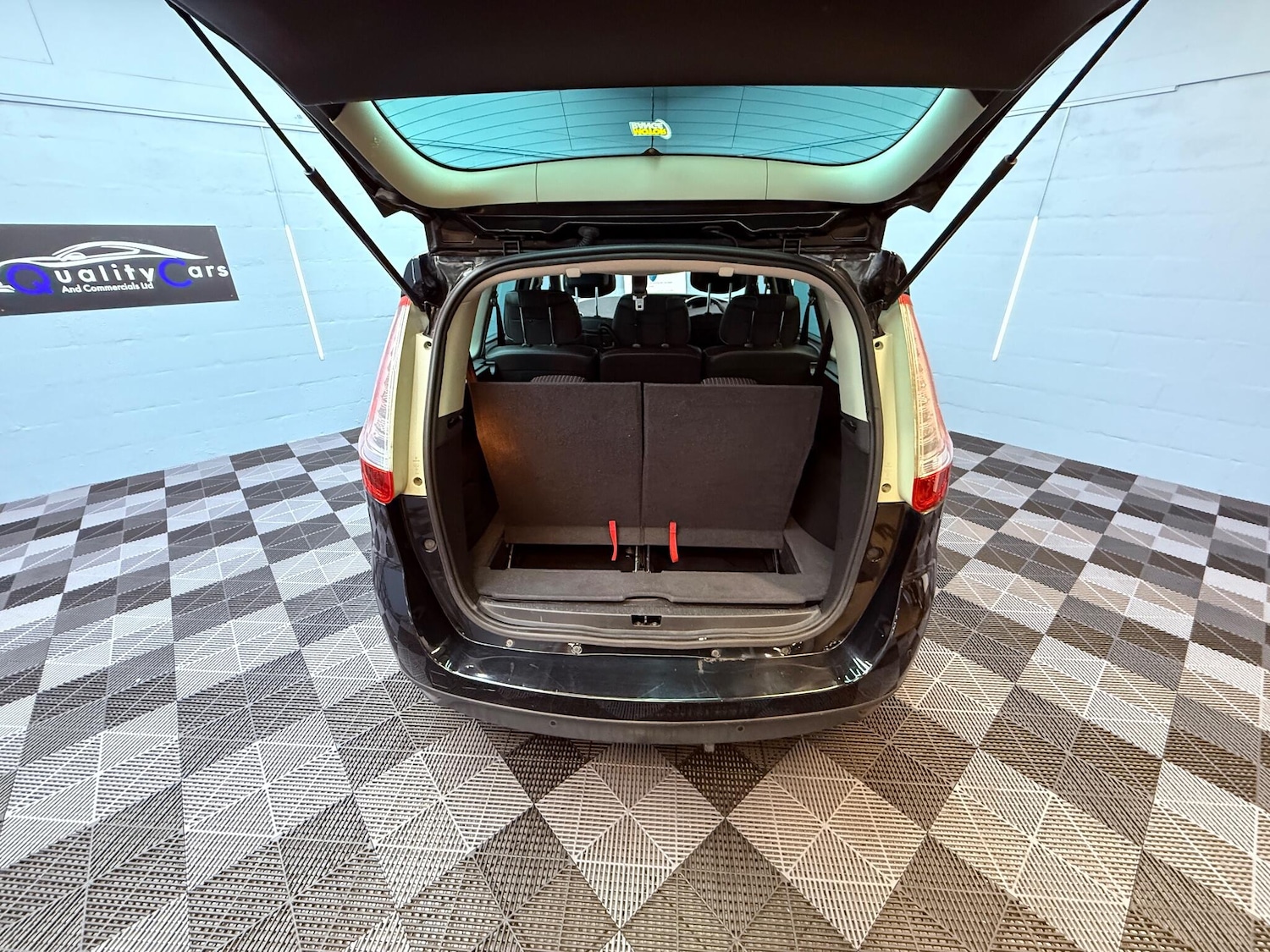 Used Renault Grand Scenic 2012 for sale - 76832151: Photo 28