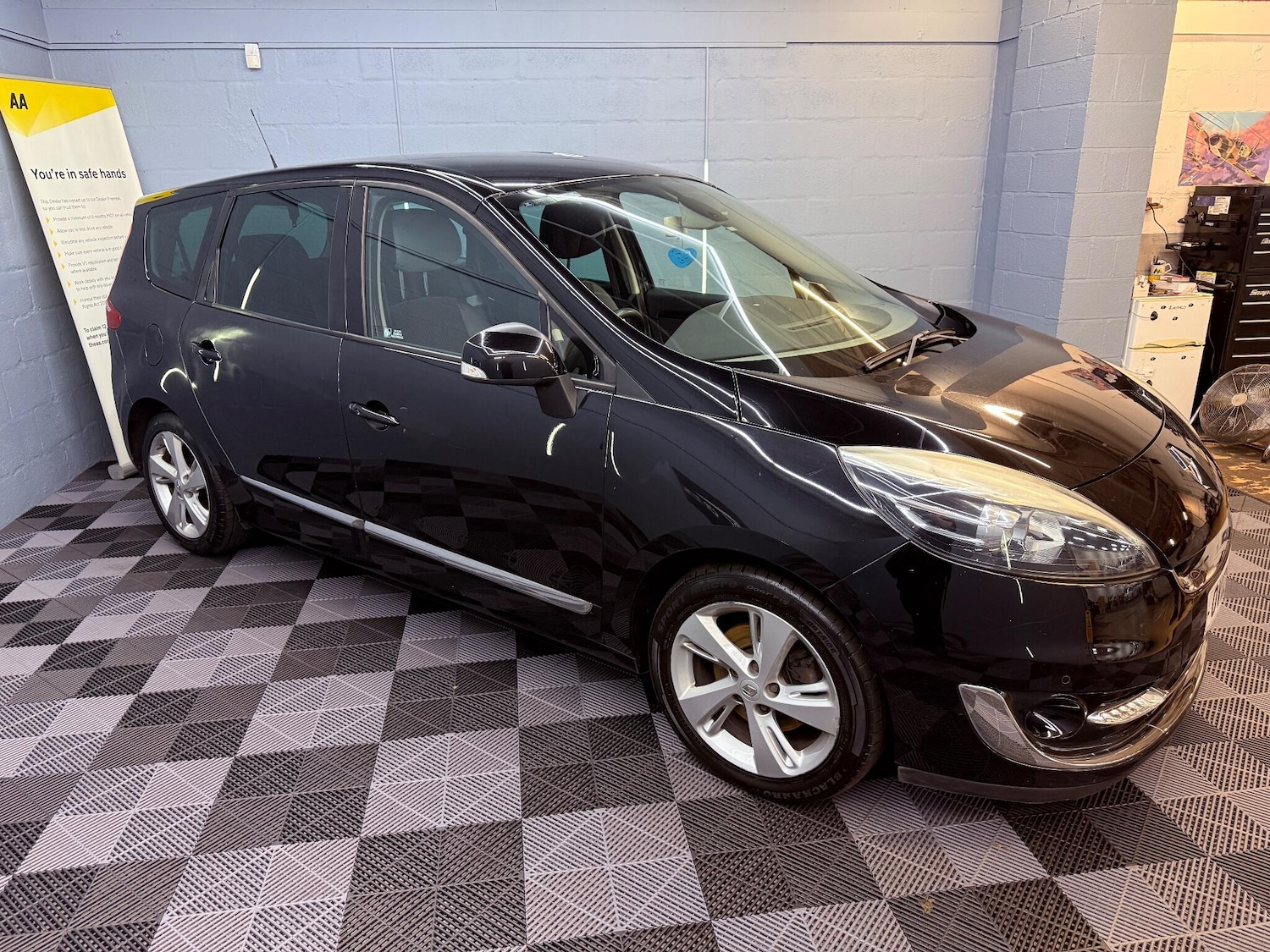 Used Renault Grand Scenic 2012 for sale - 76832151: Photo 3
