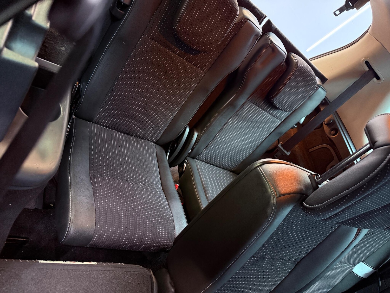 Used Renault Grand Scenic 2012 for sale - 76832151: Photo 32