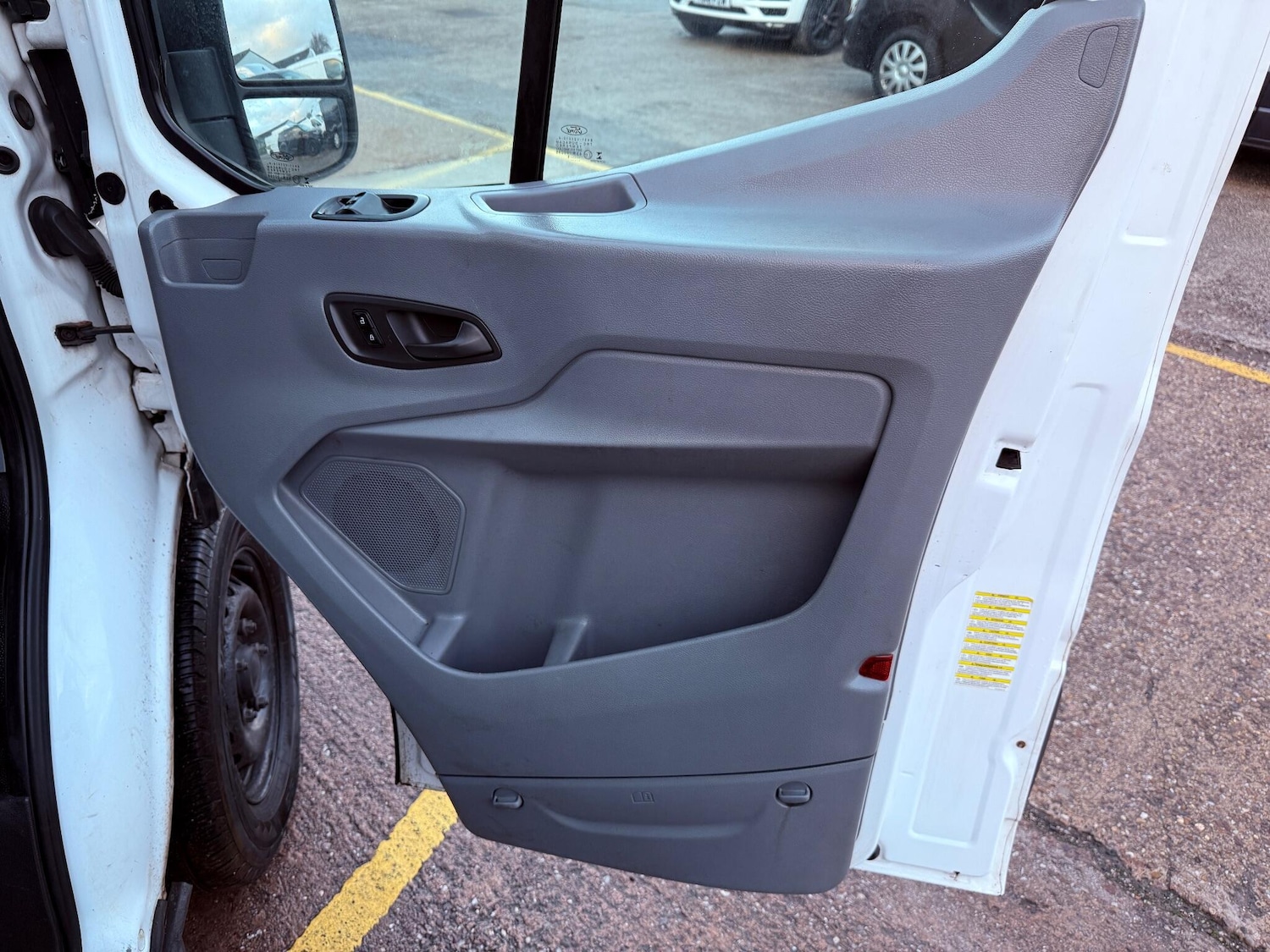 Used Ford Transit 2015 for sale - 76671212: Photo 23