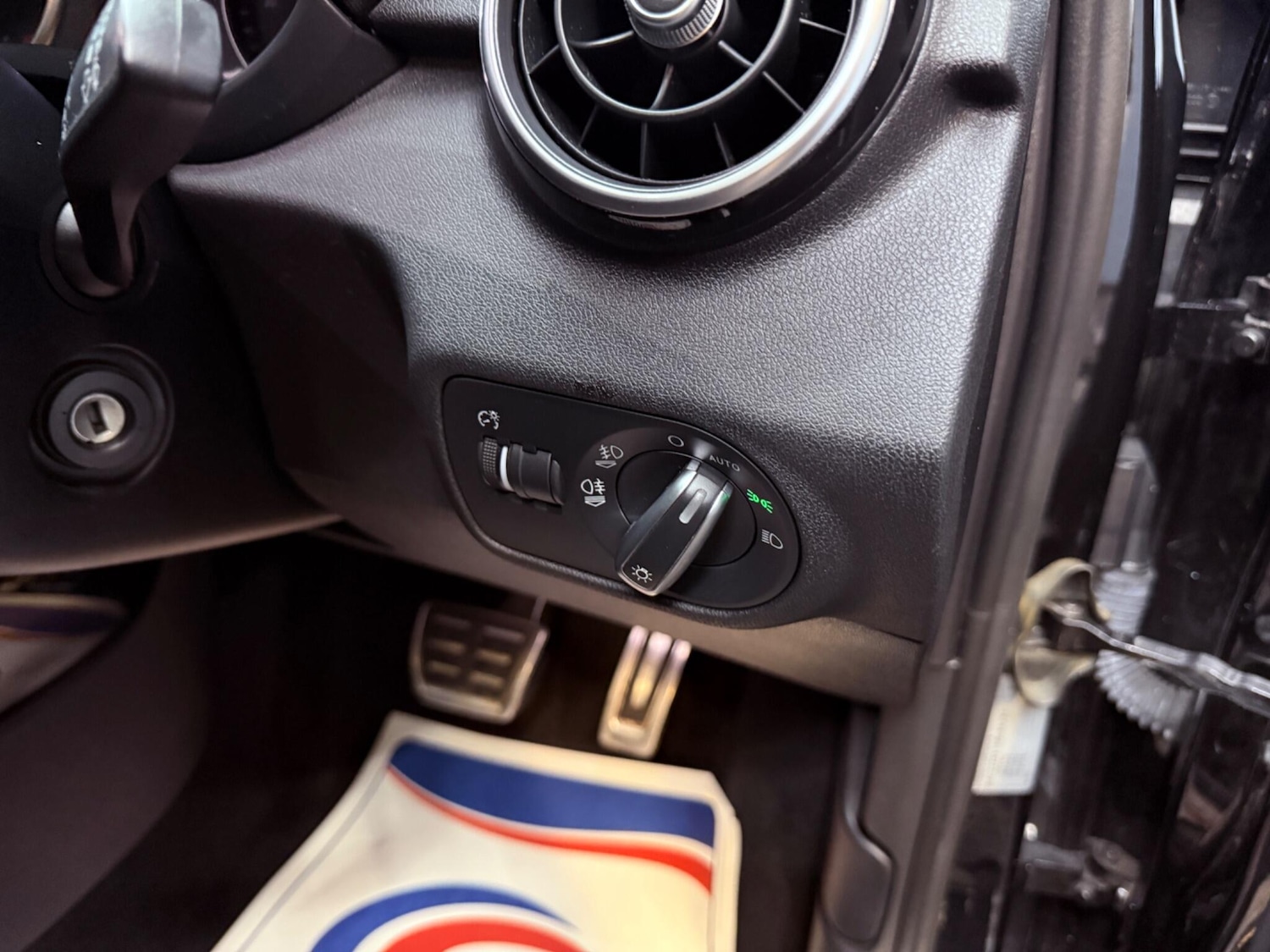 Used Audi A1 for sale - 77658057: Photo 48