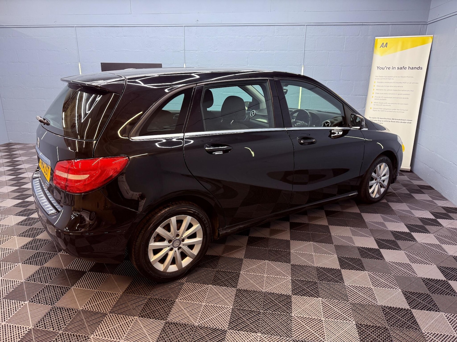 Used Mercedes-Benz B Class 2014 for sale - 76671640: Photo 42