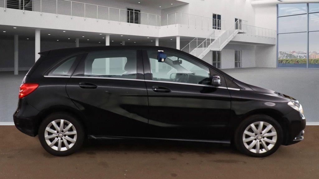 Used Mercedes-Benz B Class 2014 for sale - 76671640: Photo 5