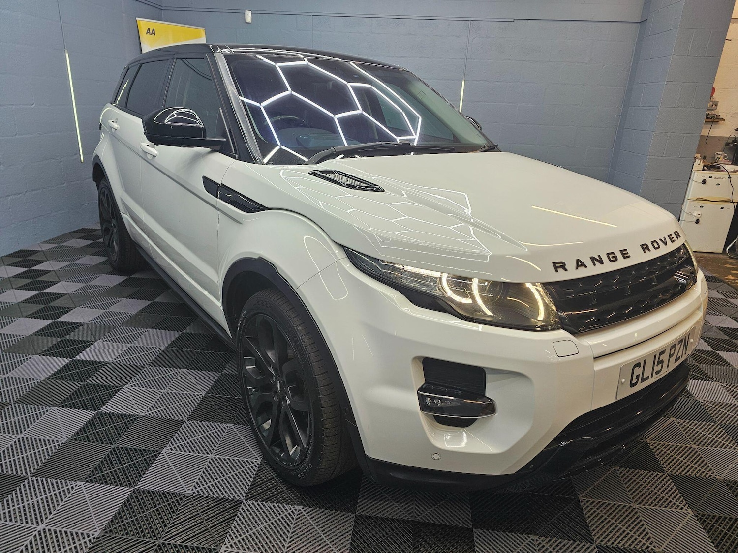 Used Land Rover Range Rover Evoque 2015 for sale - 77455529: Photo 2