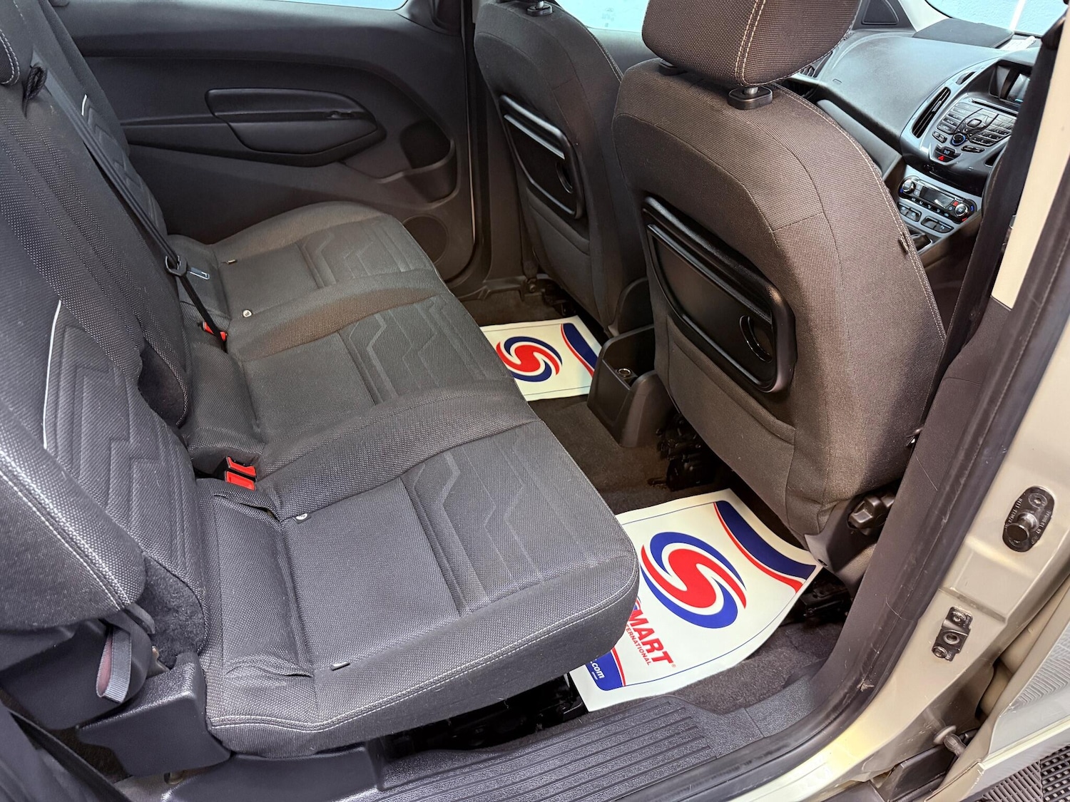 Used Ford Grand Tourneo Connect 2014 for sale - 76997506: Photo 16