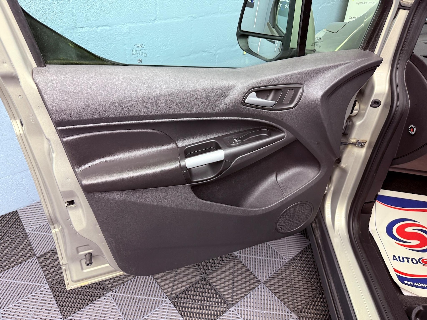 Used Ford Grand Tourneo Connect 2014 for sale - 76997506: Photo 17