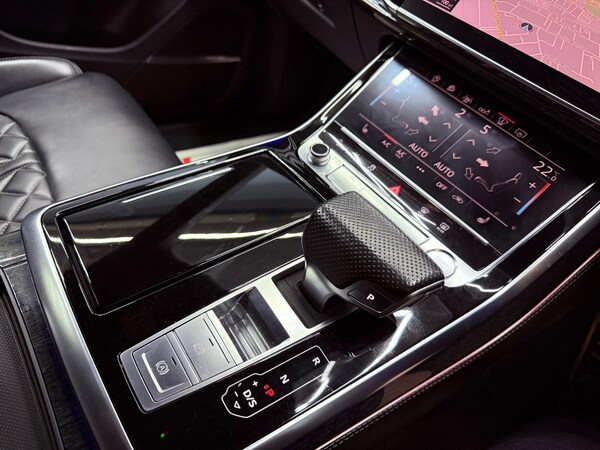 Used Audi Q8 for sale - 76227142: Photo 25