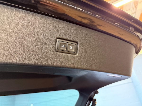 Used Audi Q8 for sale - 76227142: Photo 28