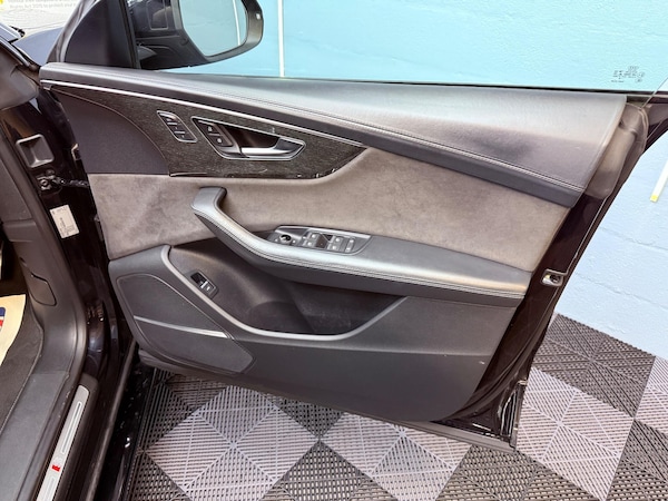 Used Audi Q8 for sale - 76227142: Photo 39