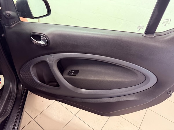 Used smart fortwo 2018 for sale - 75103509: Photo 19