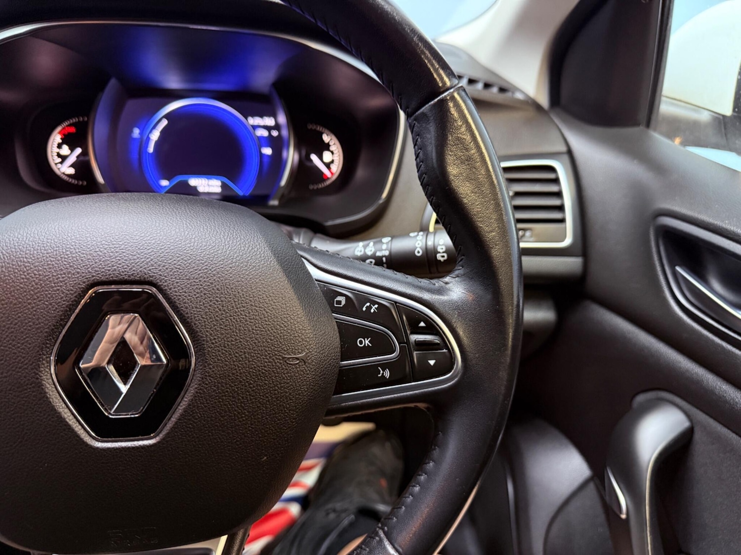 Used Renault Megane 2020 for sale - 76573475: Photo 17